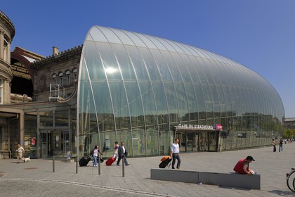 France, Bas-Rhin (67), Strasbourg, la verrière de la gare
