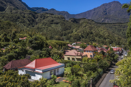 France, Ile de la Reunion, Cirque de Salazie, classé Patrimoine Mondial de l'UNESCO, Hell-Bourg, labellisé les Plus Beaux Villages de France, la rue principale rue du Général De Gaulle (vue aérienne)