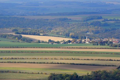 France, Val-d'Oise (95), parc naturel du Vexin français, la campagne autours du village de Genainville (vue aérienne)