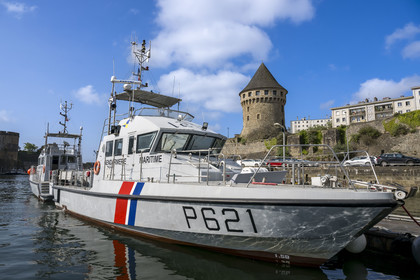 France, Finistère, Brest, the arsenal, the military port is a naval base of the French Navy, and the Tour de la Motte-Tanguy in the background