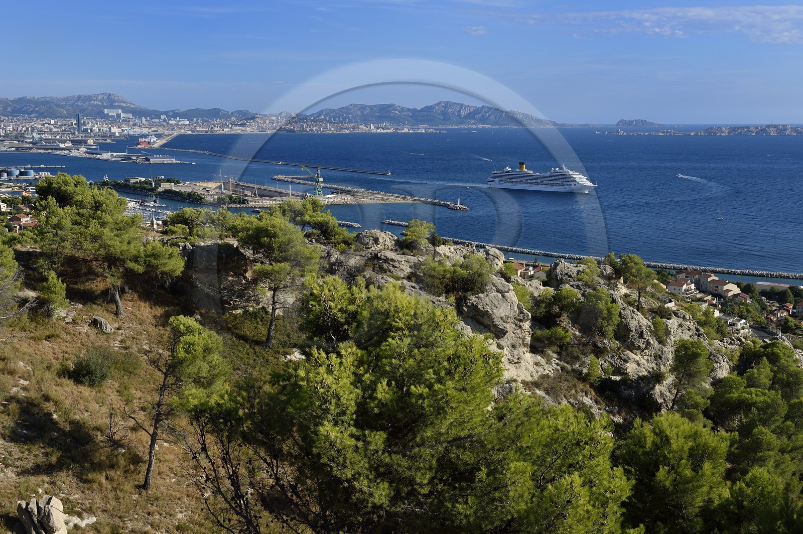 France, Bouches du Rhone, Marseille, 16th district, Grand Port Maritime de Marseille or GPMM, East Basin seen from Estaque