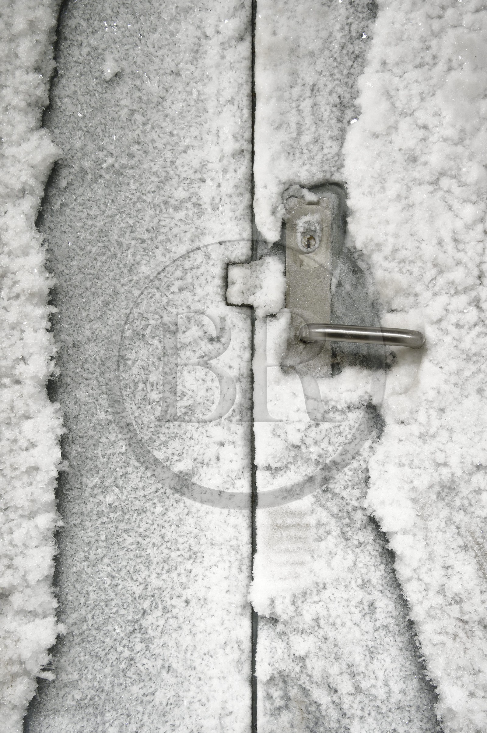 Norvège, Svalbard, Spitzberg, Longyearbyen, la Réserve mondiale de semences du Svalbard (banque de graines du Global Seed Vault), antichambre des 3 zones de stockage creusée dans la roche et à une température constante de -4°C fournie par le permafrost, porte d'accès à la salle de stockage maintenue artificiellement à -18°C