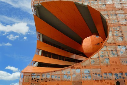 France, Rhone, Lyon, La Confluence new district in the South of the Presqu'ile (Peninsula), Quai Rambaud, the Orange Cube by Dominique Jakob and Brendan MacFarlane architects