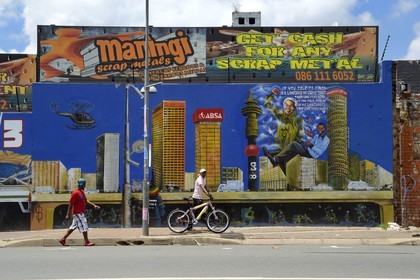 Afrique du Sud, province de Gauteng, Johannesburg, CBD (Central Business District), quartier de Maboneng, peintures murales sur Main street