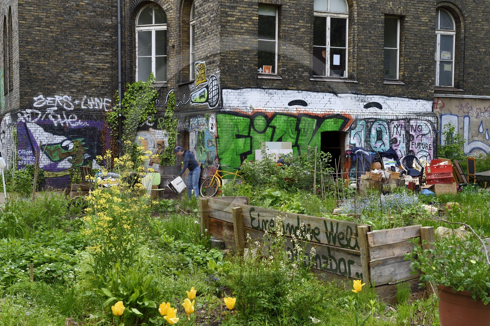 Allemagne, Berlin, quartier de Kreuzberg, Kunstraum Kreuzberg-Bethanien dans un ancien hopital, le jardin de quartier Ton-Steine-Garten
