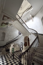 France, Corse-du-Sud (2A), Ajaccio, le grand escalier de la bibliothèque Fesch dans le palais Fesch