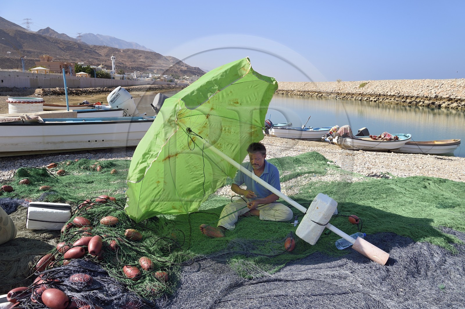 Sultanat d'Oman, région d'Ash Sharqiyah, le village de pêcheurs de Tiwi sur la côte des tortues Sultanat d'Oman, région d'Ash Sharqiyah, le village de pêcheurs de Tiwi sur la côte des tortues