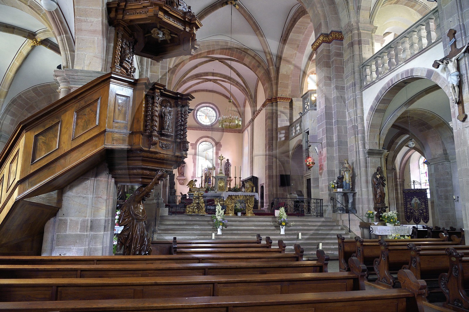 France, Bas-Rhin (67), Route des vins d'Alsace, Andlau, abbaye bénédictine d'Andlau fondée en 880, église abbatiale Saint-Pierre-et-Saint-Paul (XIème-XVIIIème siècles)