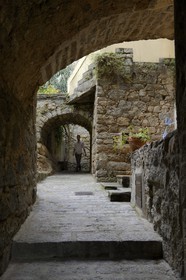 France, Corse du Sud, Sartene, rue des Voutes, alleyways of the old town