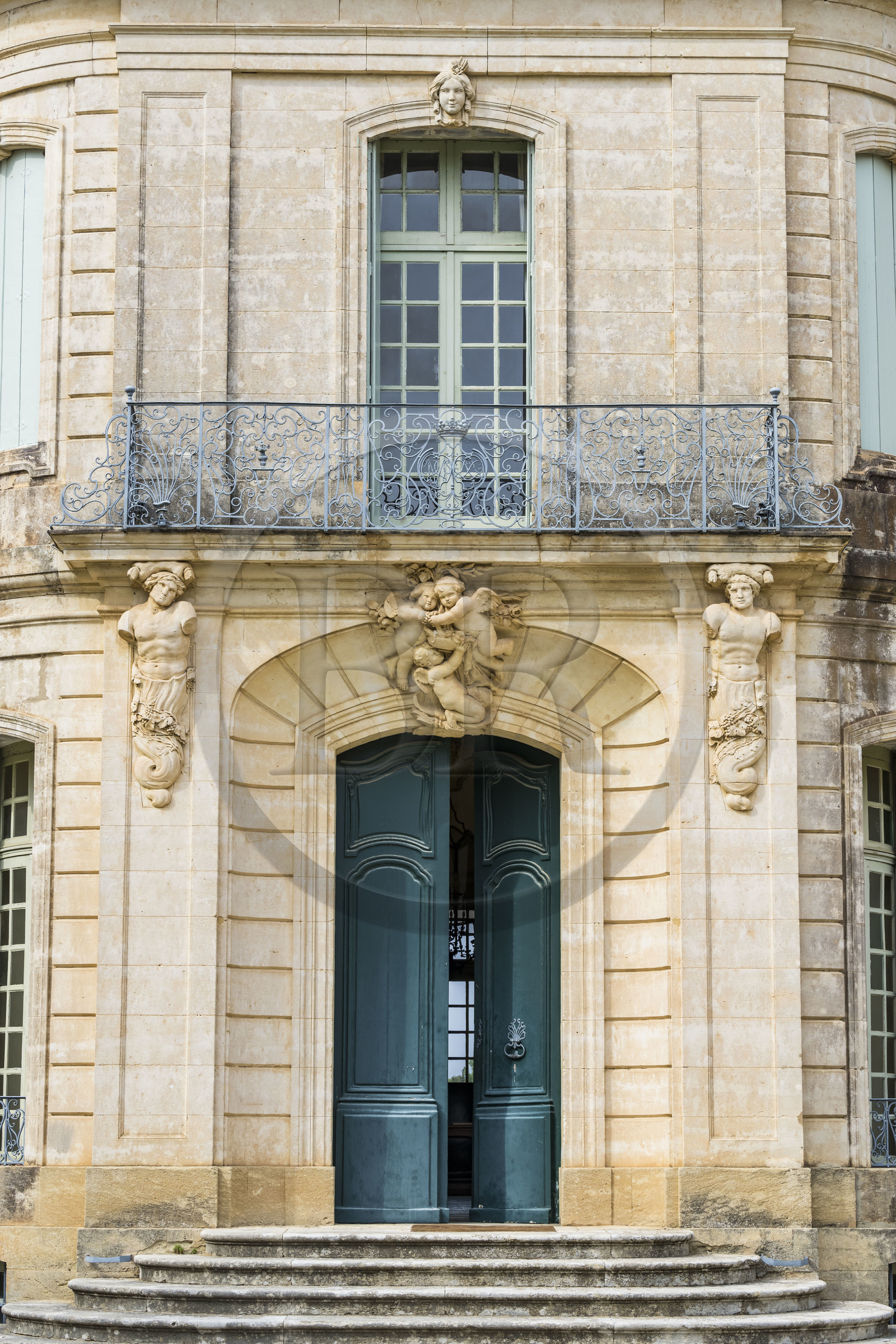 France, Hérault (34), Lavérune, Chateau de l'Engarran, hotel particulier de la deuxième moitié du XVIIIème siècle appelée folie montpelliéraine, facade principale