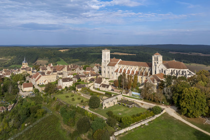 France, Yonne, regional natural park of Morvan, Vézelay, a UNESCO World Heritage site, labelled Les Plus Beaux Villages de France, starting point of one of the main ways to Santiago de Compostela, the hill and the Basilica of Saint Mary Magdalene (aerial view)