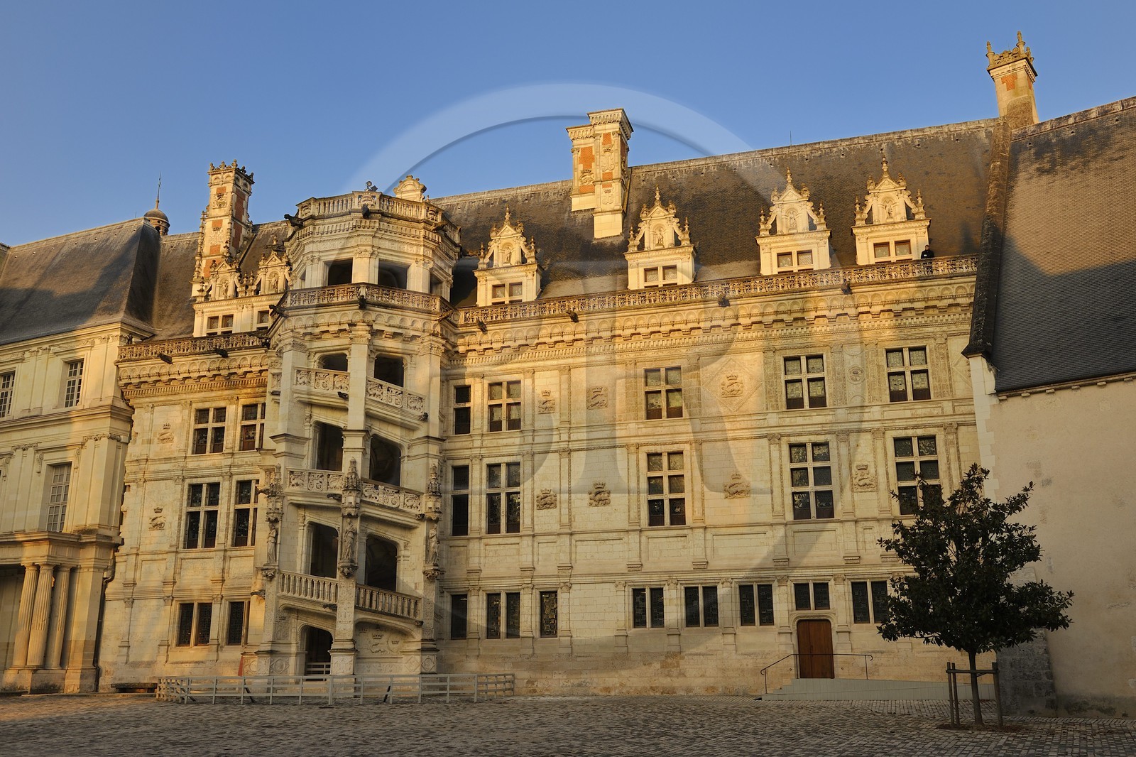 France, Loir-et-Cher (41), vallée de la Loire classée au Patrimoine Mondial de l'UNESCO, château de Blois, l'aile François 1er