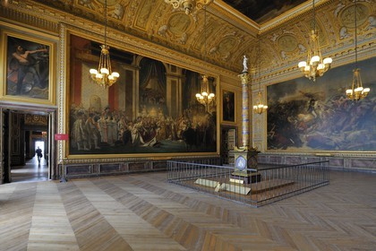 France, Yvelines (78), château de Versailles, classé Patrimoine Mondial de l'UNESCO, salle du Sacre, tableau Le Sacre de Napoléon par Jacques-Louis David
