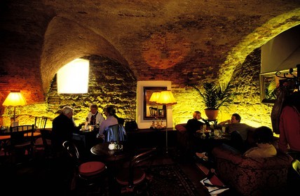 Autriche, Styrie, Graz, Café branché le ìReinerhof à Schlossberg platz