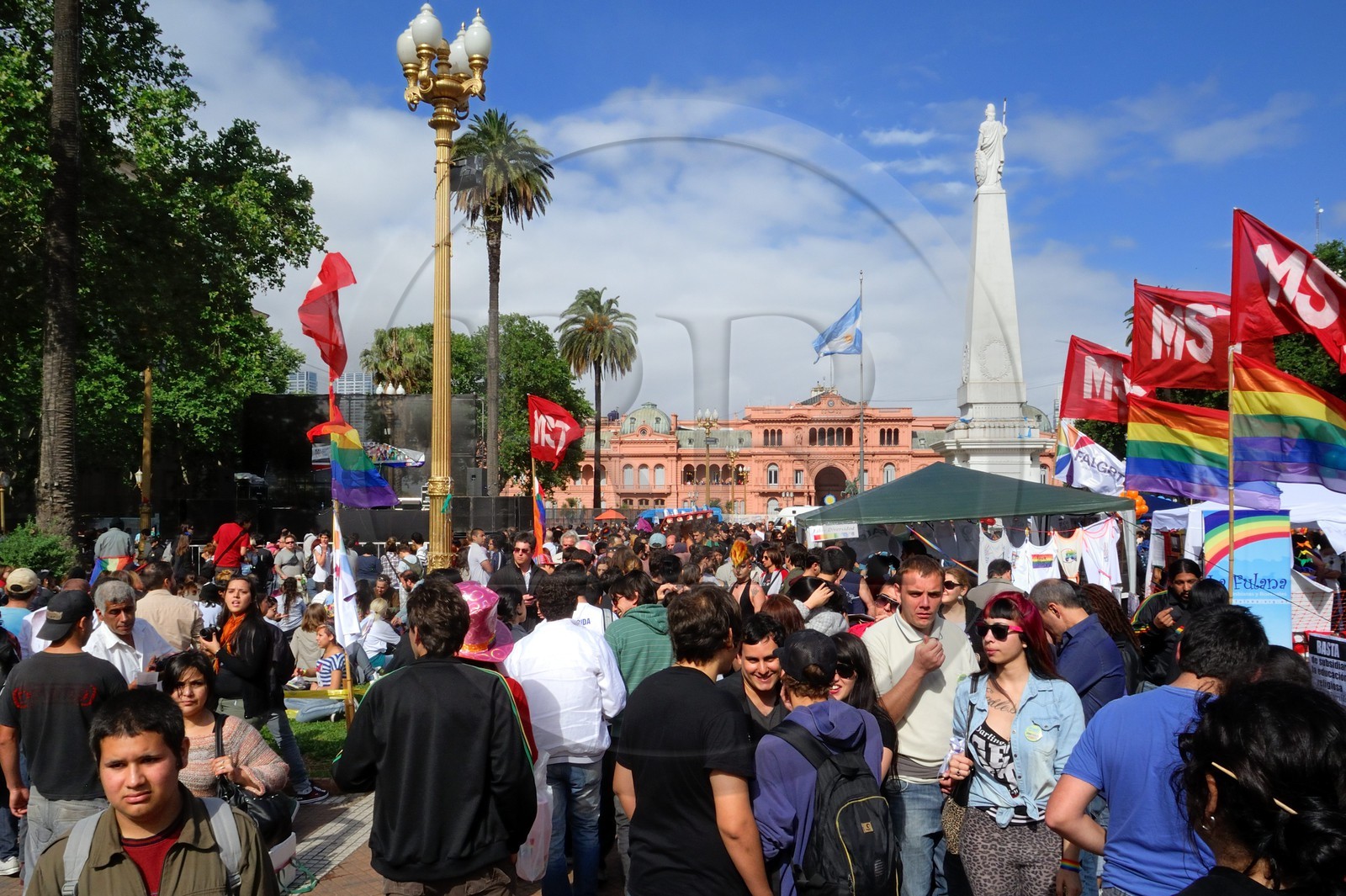 Argentine, Buenos Aires, Gay Pride sur la place de Mai (Plaza de Mayo), la Casa Rosada siège du pouvoir exécutif argentin en arrière plan