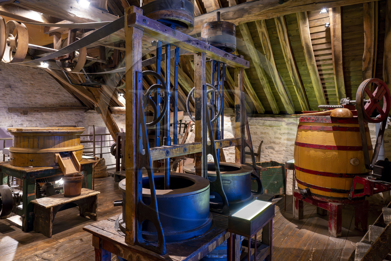 France, Côte-d'Or (21), les climats de Bourgogne classés Patrimoine Mondial de l'UNESCO, Beaune, la moutarderie Fallot, reconstitution d'un atelier au début du XXe siècle dans le musée