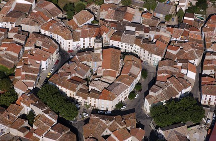 France, Aude (11), le village viticole de Tuchan au coeur des Corbi