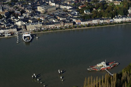 France, Seine-Maritime (76), le bac sur la Seine à Duclair (vue aérienne)