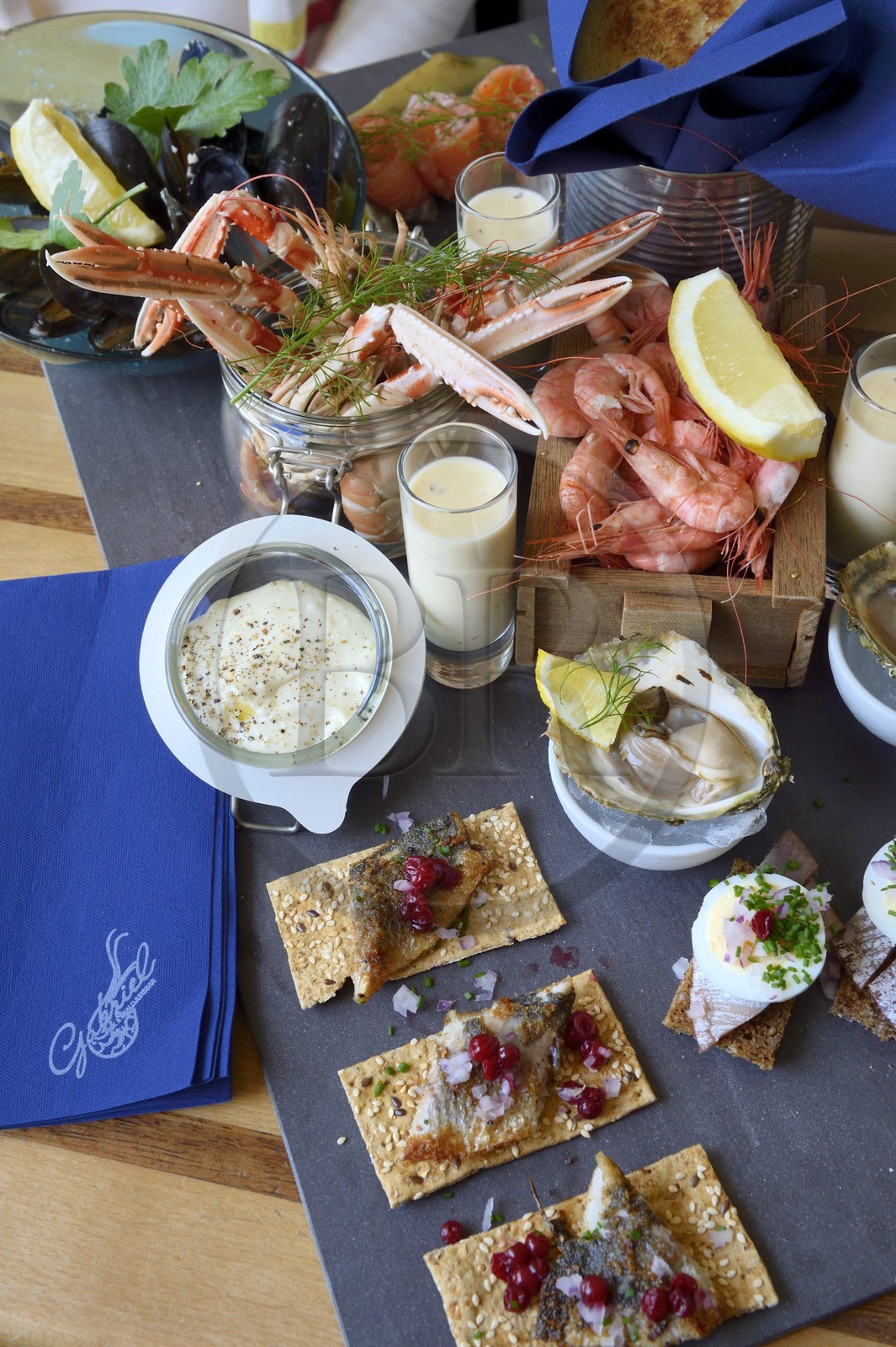 Suède, Västra Götaland, Göteborg (Gothenburg), l'Eglise du poisson (marché de poisson couvert) Feskekörka, restaurant de fruits de mer Gabriel de Gunnar et Johan Malm