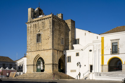 Portugal, Algarve, Faro, la vieille ville, la cathédrale de Faro (ou la Sé de Faro) fondée au XIIIe siècle