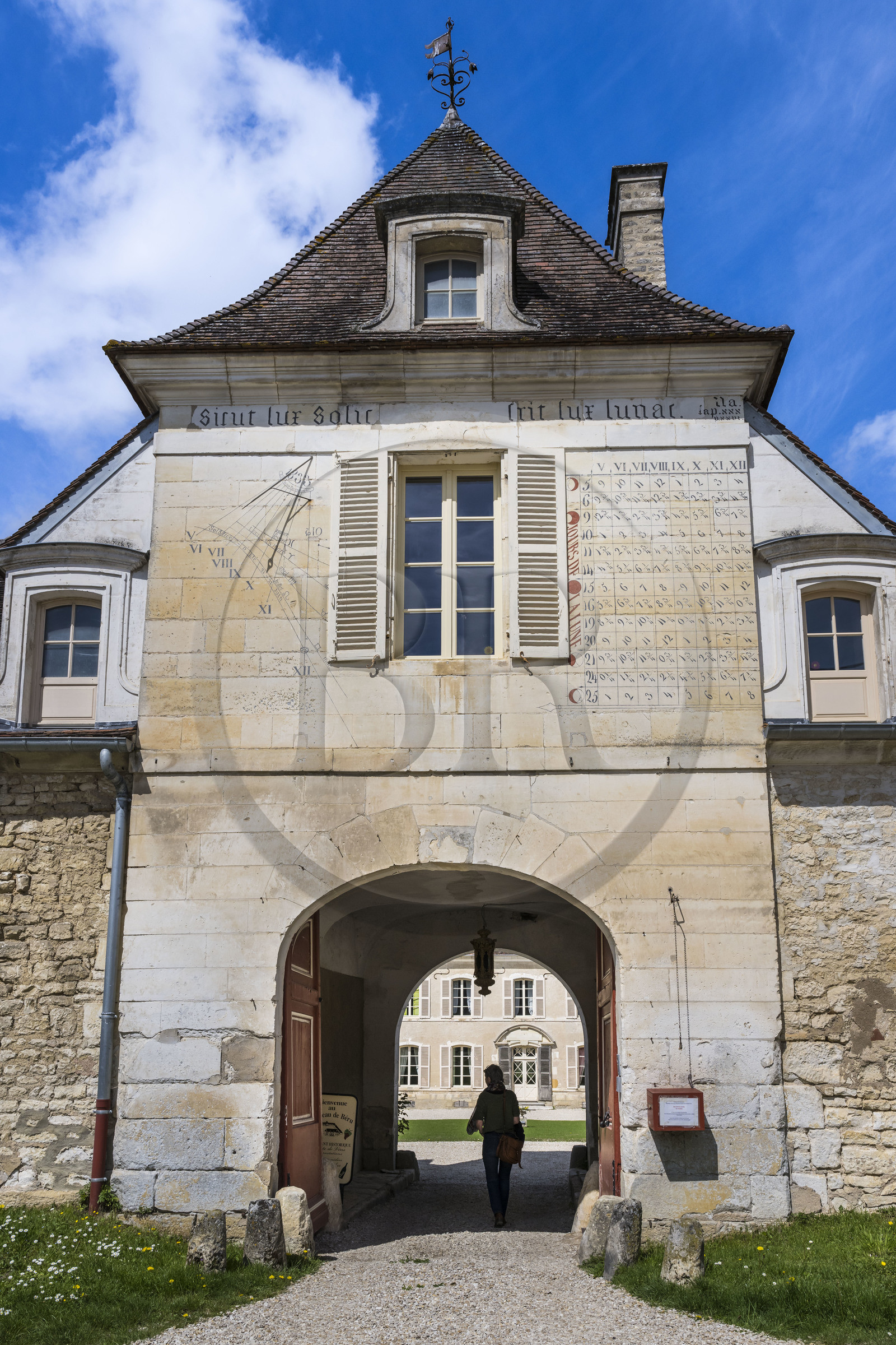 France, Yonne (89), Béru, le Chateau de Béru, domaine viticole familial d'une quinzaine d'hectares au cœur du vignoble chablisien France, Yonne (89), Béru, le Chateau de Béru, domaine viticole familial d'une quinzaine d'hectares au cœur du vignoble chablisien