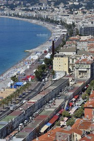 France, Alpes-Maritimes (06), Nice, le cours Saleya dans le vieux Nice et la Promenade des Anglais sur le bord de mer