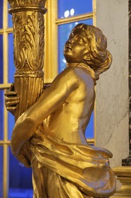 France, Yvelines (78), château de Versailles, classé Patrimoine Mondial de l'UNESCO, Galerie des Glaces (longueur 73m et largeur 10,50m) avec 17 fenêtres et 357 miroirs, architecte Jules Hardouin-Mansart (1678 - 1684)