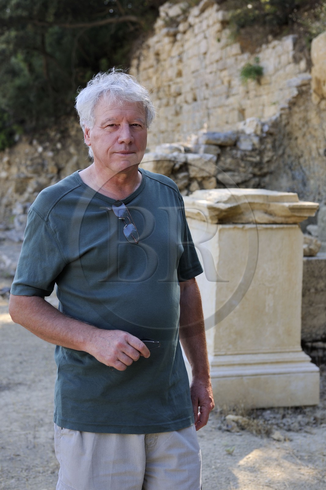 France, Hérault (34), fouilles sur la colline du Castellas à Murviel-lès-Montpellier correspond à l'emplacement d'une importante agglomération antique de la fin de l'âge du fer jusqu'au IIe siècle après J.-C., Patrick Thollard archéologue responsable des fouilles