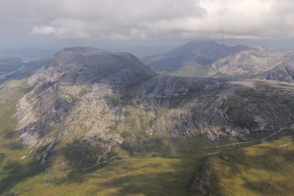 Royaume-Uni, Ecosse, Highland, Sutherland, les monts Arkle et Foinaven en arrière plan au Nord du Loch Stack dans les Highlands du Nord (vue aérienne)