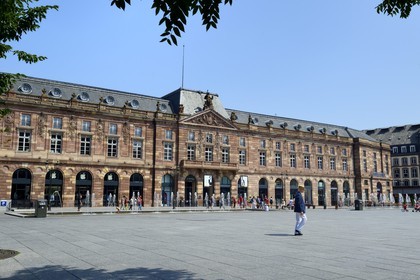 France, Bas-Rhin (67), Strasbourg, vieille ville classée au Patrimoine Mondial de l'UNESCO, place Kléber, l'Aubette