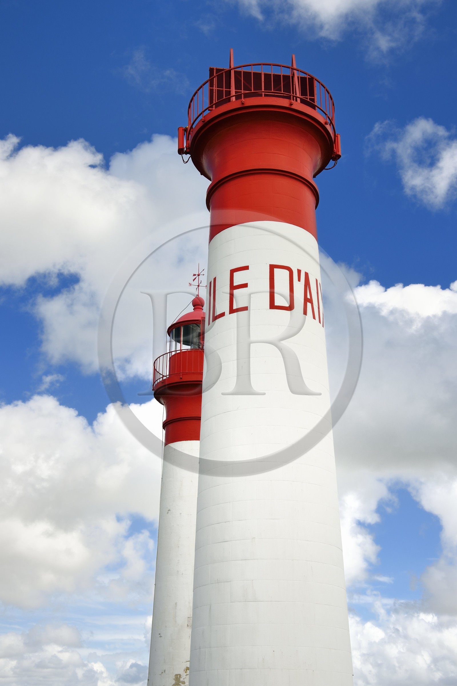 France, Charente-Maritime (17), Ile d'Aix, Fort de la Rade, phare de l'ile à deux tours construit en 1840