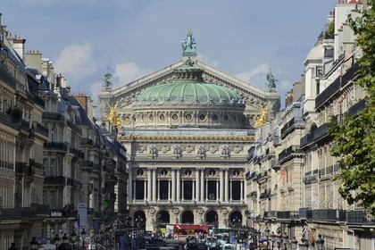 France, Paris (75), l' Opéra Garnier au bout de l' avenue de l' Opéra