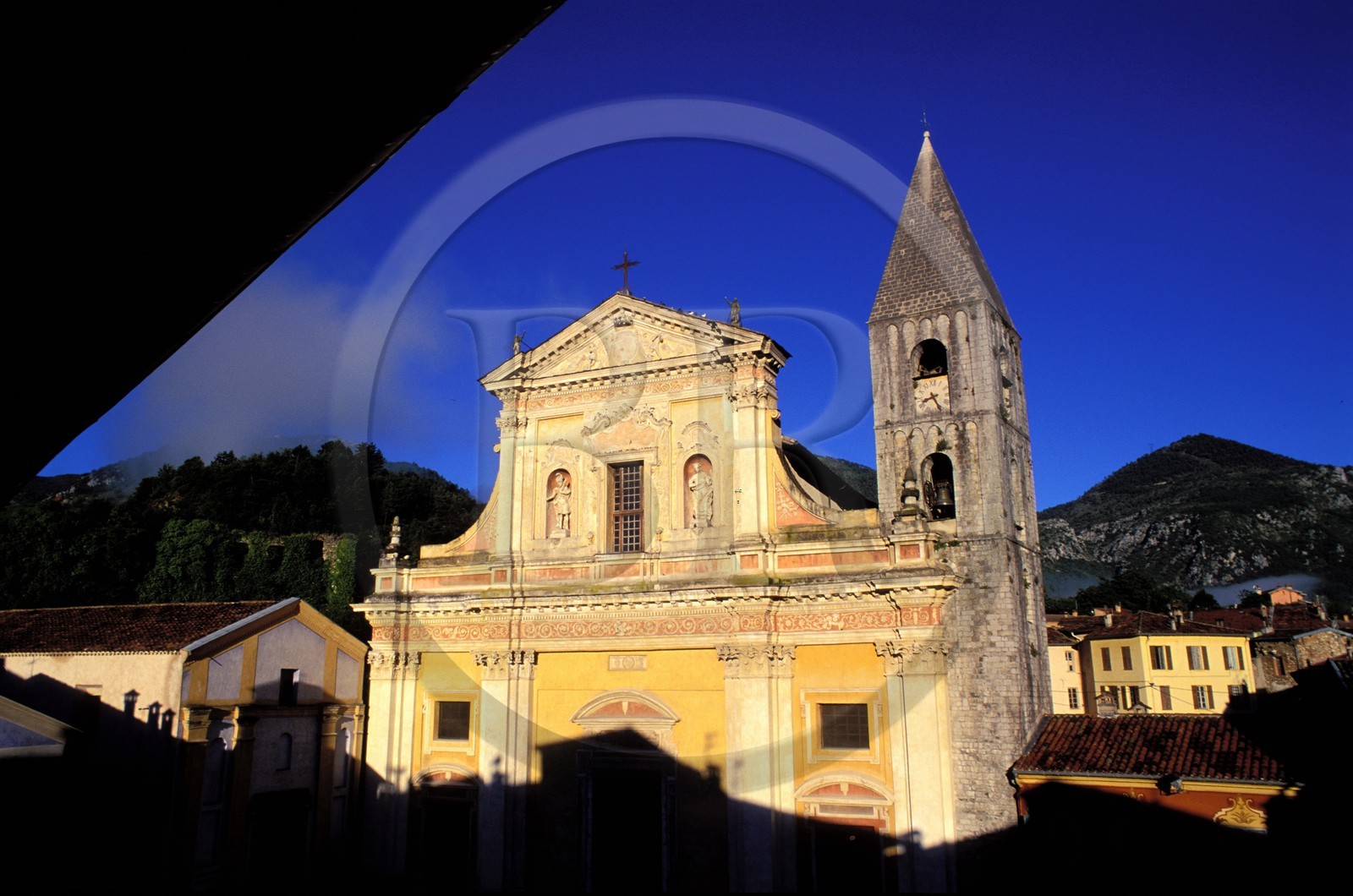 France, Alpes-Maritimes (06), Sospel, la cathédrale Saint-Michel au coeur de la vallée de la Bévéra (Vallée des Merveilles)
