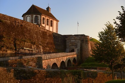 France, Moselle (57), parc régional des Vosges du nord, Bitche, la citadelle fortifiée par Vauban, la chapelle et la rampe d'accès