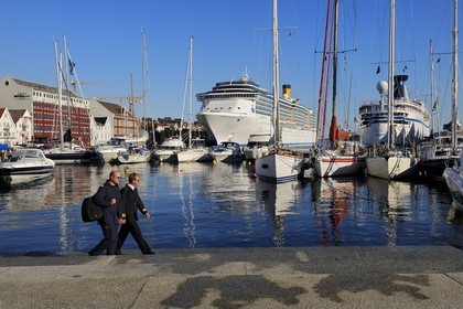 Norway, Rogaland County, Stavanger, the old harbour (Vagen)