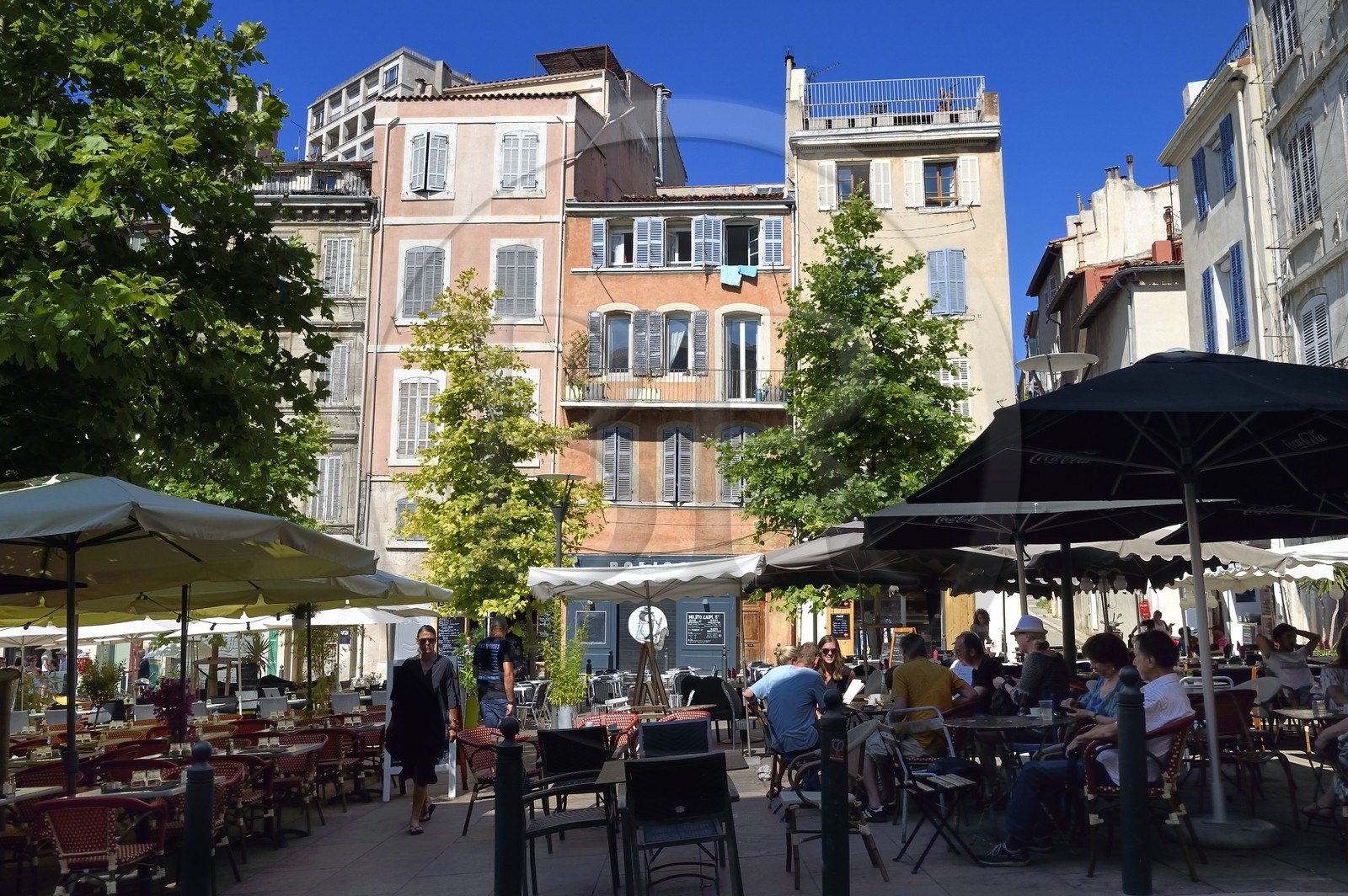 France, Bouches-du-Rhône (13), Marseille, quartier du Panier, terrasses de Café de la place de Lenche