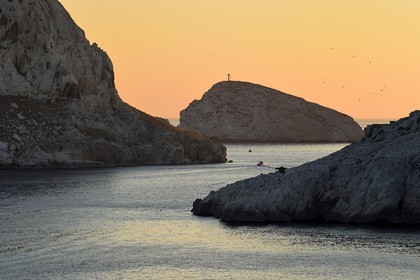 France, Bouches du Rhone, Marseille, National Park of the Calanques, Les Goudes, Passages des Croisettes, the cliffs of the Ile Maire left and the Isle Tiboulen de Maire in the background (request for authorization necessary before publication)