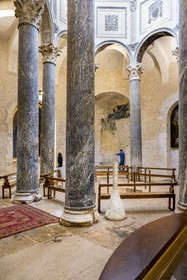 France, Bouches-du-Rhône (13), Aix en Provence, Cathedrale Saint Sauveur (XIIe au XVIe siecle), le baptistère octogonal construit fin du Vème siècle début du VIème siècle sur l'emplacement de l'ancienne place du forum d'Aquae Sextiae avec des colonnes en marbre romaines en réemploi