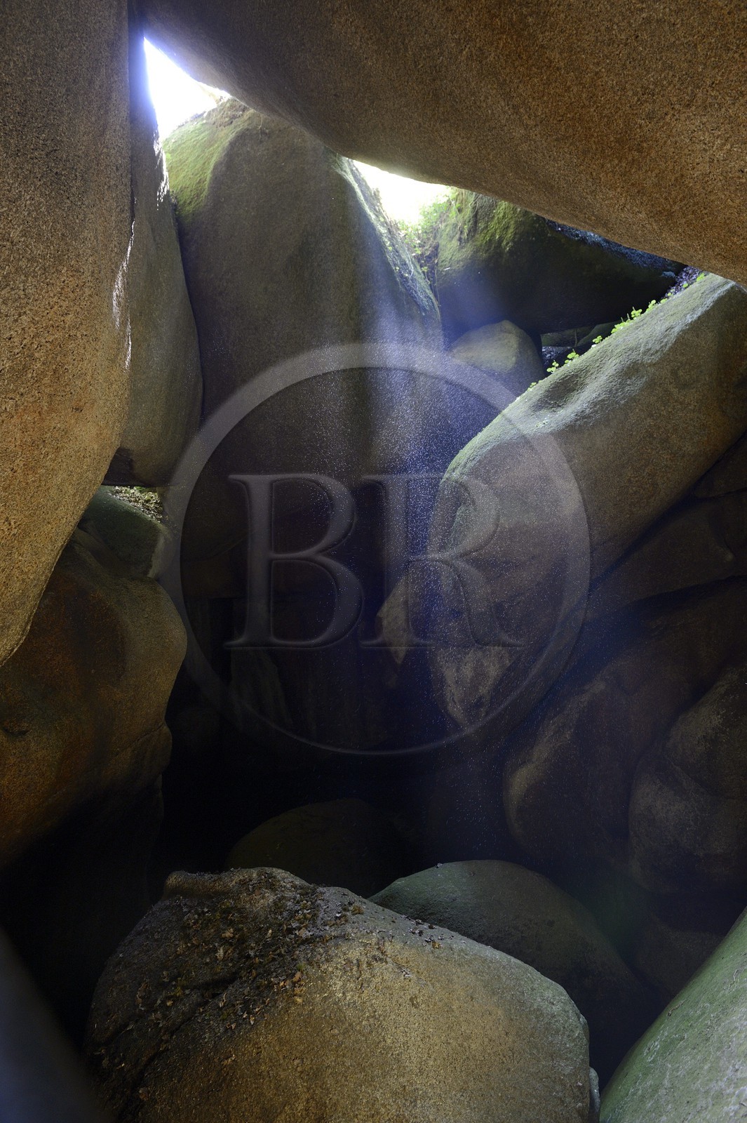 France, Finistère (29), parc naturel régional d'Armorique, Huelgoat, chaos granitique de la forêt du Huelgoat, lieu dit  Le Trou du Diable