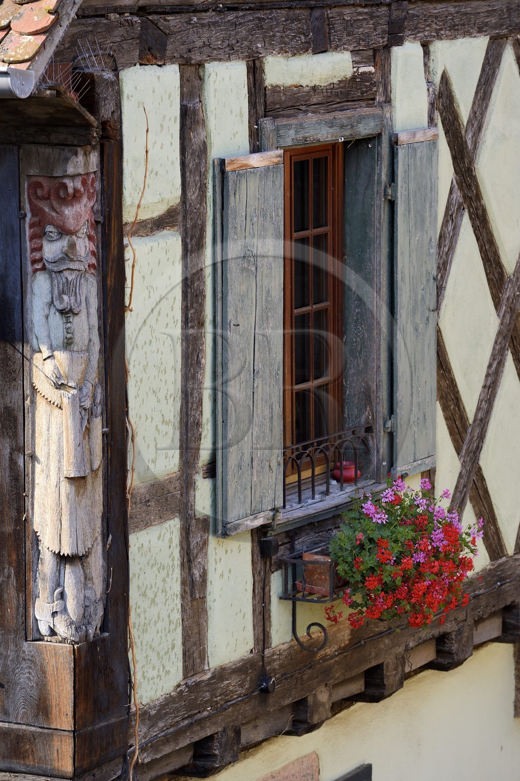 France, Haut-Rhin (68), Riquewihr, labellisé Les Plus Beaux Villages de France, maison à pans de bois