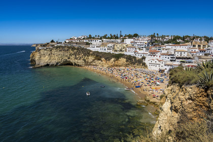 Portugal, Algarve, Carvoeiro, la plage (Praia de Carvoeiro)