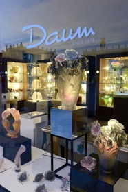 France, Meurthe-et-Moselle (54), Nancy, place Stanislas, boutique Daum (cristal lorrain)