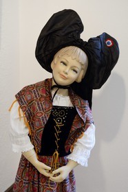 France, Haut Rhin, Sundgau, Altkirch, Sundgau museum, traditional costume of an Alsatian girl