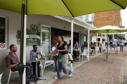Afrique du Sud, province de Gauteng, Johannesburg, 4e Avenue dans le quartier de Parkhurst, l'un des hauts lieux de Johannesburg pour diner et faire du shopping