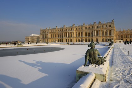 France, Yvelines, snow covered park of the Chateau de Versailles, listed as World Heritage by UNESCO, Parterre d'eau