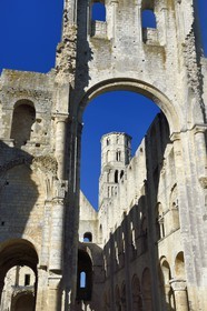 France, Seine-Maritime (76), Pays de Caux, Parc naturel régional des Boucles de la Seine normande, Jumièges, abbaye Saint-Pierre de Jumièges fondée au VIIe siècle