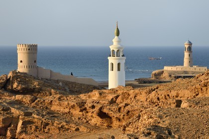 Sultanate of Oman, Ash Sharqiyah South Governorate, city and harbour of Sur, the old fishing quarter of Al Ayjah, the watchtower, the minaret and the lighthouse
