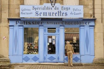 France, Côte d'Or (21), Semur-en-Auxois, pâtisserie les Semurettes