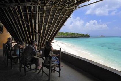 Tanzanie, archipel de Zanzibar, île de Unguja (Zanzibar), côte ouest, Eco-bungalows et réserve naturelle de Chumbe Island Coral Park, bâtiment principal