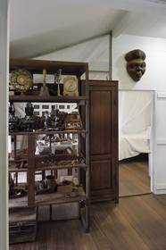 Gabon, Province du Moyen-Ogooué, Lambaréné, l'ancien Hopital Albert Schweitzer devenu musée, chambre d'Albert Schweitzer